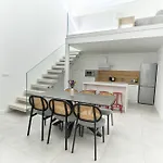 Lukas By Belmont Realty Daire