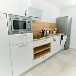 Lukas By Belmont Realty Daire *