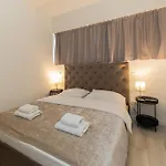 Lukas By Belmont Realty Daire