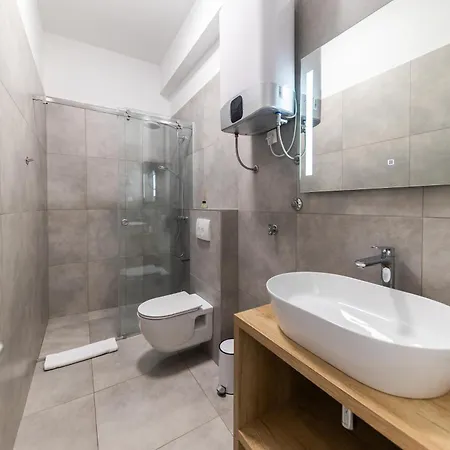 Lukas By Belmont Realty 자다르
