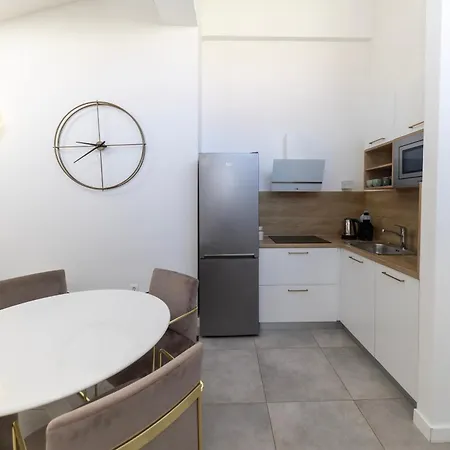 Lukas By Belmont Realty 자다르