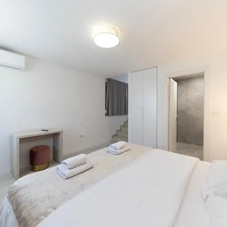 Lukas By Belmont Realty 자다르
