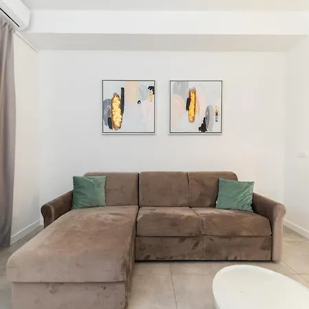 Lukas By Belmont Realty * 자다르