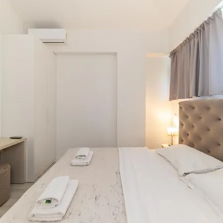 Lukas By Belmont Realty * 자다르